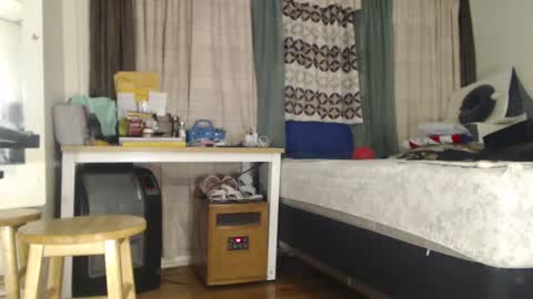 Snapshot of putiputi4u chatting on January 15, 6:54 am putiputi4u online show from January 15, 6:54 am