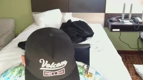 Snapshot of pwnst3rz chatting on December 8, 7:11 pm pwnst3rz online show from December 8, 7:11 pm