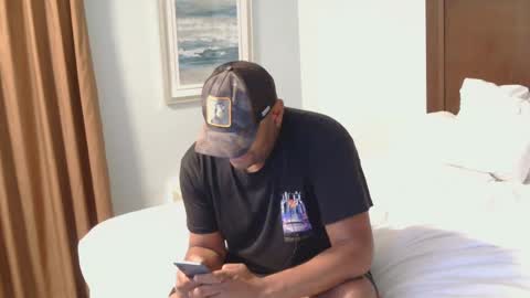 Snapshot of pwnst3rz chatting on December 18, 4:09 am pwnst3rz online show from December 18, 4:09 am