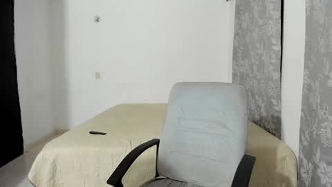 Snapshot of pyke_cum chatting on January 19, 9:22 am pyke_cum online show from January 19, 9:22 am