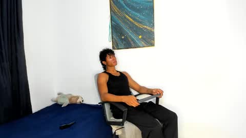 Snapshot of pyke_cum chatting on January 20, 7:36 am pyke_cum online show from January 20, 7:36 am