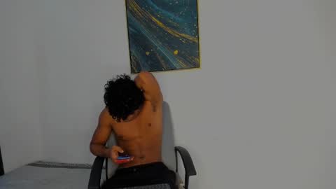 Snapshot of pyke_cum chatting on February 2, 5:26 pm pyke_cum online show from February 2, 5:26 pm