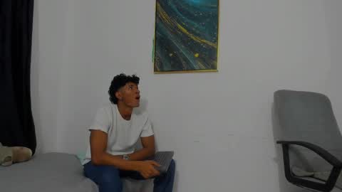 Snapshot of pyke_cum chatting on February 4, 4:48 am pyke_cum online show from February 4, 4:48 am