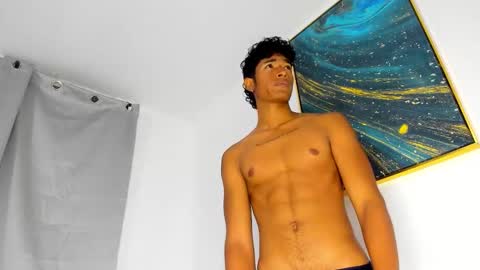 Snapshot of pyke_cum chatting on February 23, 11:25 pm pyke_cum online show from February 23, 11:25 pm