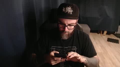 Snapshot of pyroxen chatting on October 4, 8:07 pm Yog Sothoth online show from October 4, 8:07 pm