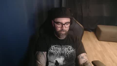 Snapshot of pyroxen chatting on October 10, 8:19 pm Yog Sothoth online show from October 10, 8:19 pm