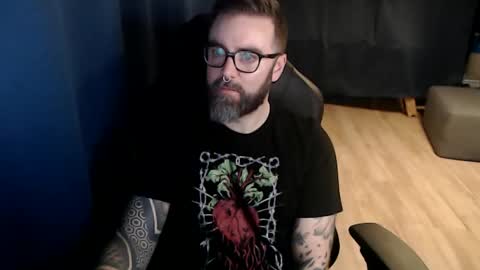 Snapshot of pyroxen chatting on October 17, 9:17 pm Yog Sothoth online show from October 17, 9:17 pm