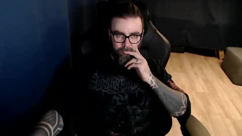 Snapshot of pyroxen chatting on October 24, 9:00 pm Yog Sothoth online show from October 24, 9:00 pm