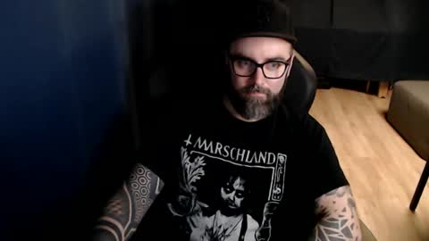 Snapshot of pyroxen chatting on October 25, 9:20 pm Yog Sothoth online show from October 25, 9:20 pm