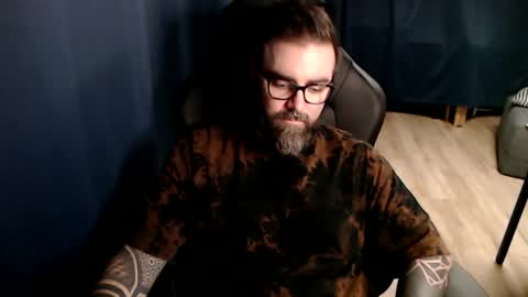 Snapshot of pyroxen chatting on November 4, 8:52 pm Yog Sothoth online show from November 4, 8:52 pm