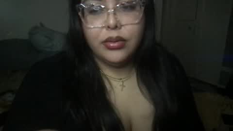 Snapshot of pytbbw chatting on January 9, 10:41 pm Prettypink Tinyhole online show from January 9, 10:41 pm