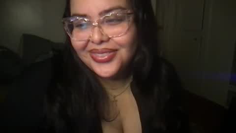 Snapshot of pytbbw chatting on January 10, 6:38 pm Prettypink Tinyhole online show from January 10, 6:38 pm