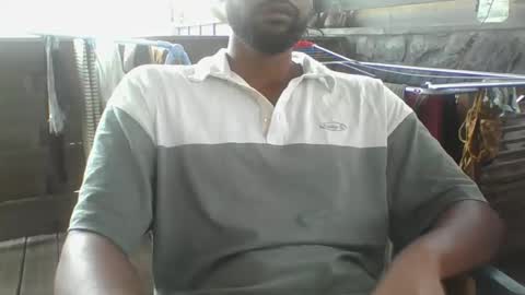 Snapshot of python974 chatting on November 23, 3:39 am Python online show from November 23, 3:39 am