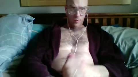 q2phq2ph online show from April 11, 5:39 pm