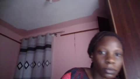 Snapshot of q_pretty chatting on July 22, 8:39 am Ivy a little girl full of dreams....be my best online show from July 22, 8:39 am
