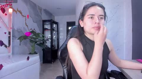 Qetsyah online show from February 17, 1:07 pm