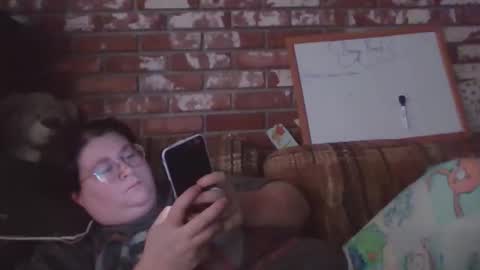 Snapshot of qtbisuccubi chatting on December 21, 5:03 am Br4tty Bunny online show from December 21, 5:03 am