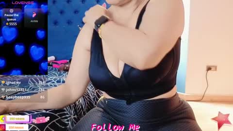 Snapshot of qu33nandh3rk1ng chatting on February 7, 4:56 pm Queen And King online show from February 7, 4:56 pm