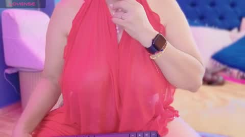 Snapshot of qu33nandh3rk1ng chatting on February 16, 5:26 pm Queen And King online show from February 16, 5:26 pm