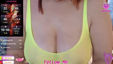 Snapshot of qu33nandh3rk1ng chatting on March 9, 4:11 pm Queen And King online show from March 9, 4:11 pm