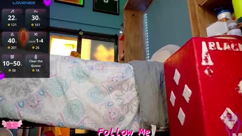 Snapshot of qu33nandh3rk1ng chatting on November 18, 6:12 pm Queen And King online show from November 18, 6:12 pm