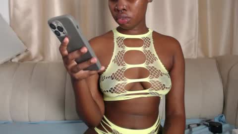 Snapshot of quaine_ryleighn chatting on June 13, 9:29 am RYLEIGHN online show from June 13, 9:29 am
