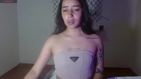Snapshot of quee_tiana chatting on June 27, 8:47 pm your princess online show from June 27, 8:47 pm