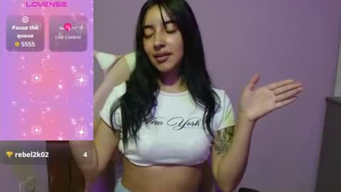Snapshot of quee_tiana chatting on July 9, 9:52 pm your princess online show from July 9, 9:52 pm