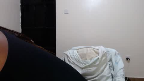 emmie online show from April 15, 1:01 am