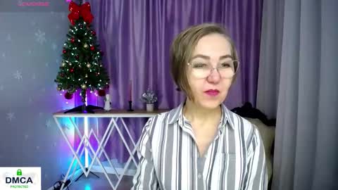 Snapshot of queen_a_n_i chatting on December 19, 8:43 am A N I Ill be here on December 1st online show from December 19, 8:43 am