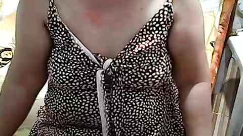 Snapshot of queen_ava05 chatting on June 30, 11:28 pm queen_ava05 online show from June 30, 11:28 pm