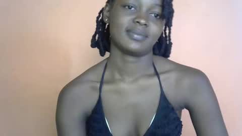 queen_banice online show from February 9, 9:35 am