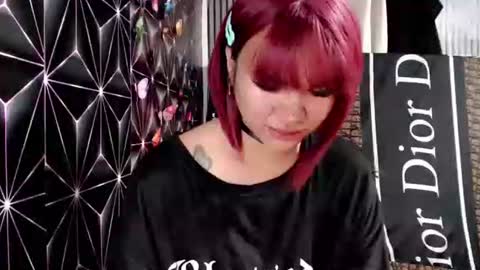 Snapshot of queen_elicktra chatting on November 17, 10:32 am JOY online show from November 17, 10:32 am