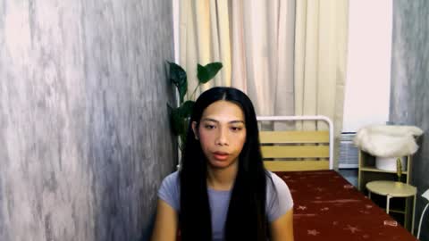 queen_gia online show from April 11, 12:59 am