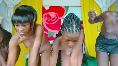 queen online show from April 20, 9:05 pm