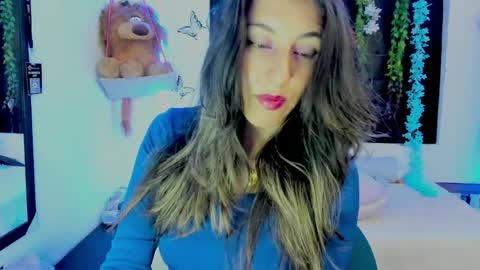 queen_natttyy online show from April 8, 3:17 am