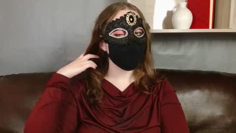 Nora online show from June 21, 10:01 pm