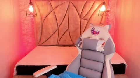 Snapshot of queen_perla_ chatting on February 6, 2:58 pm online show from February 6, 2:58 pm