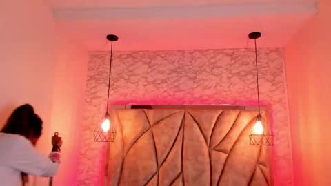 Snapshot of queen_perla_ chatting on February 13, 9:49 pm online show from February 13, 9:49 pm
