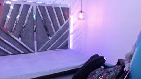 Snapshot of queen_perla_ chatting on September 10, 11:21 am online show from September 10, 11:21 am