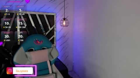Snapshot of queen_perla_ chatting on September 26, 11:14 am online show from September 26, 11:14 am