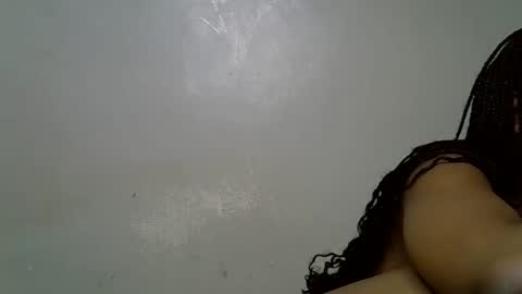 Snapshot of queen_polite chatting on December 15, 8:40 am queen_polite online show from December 15, 8:40 am