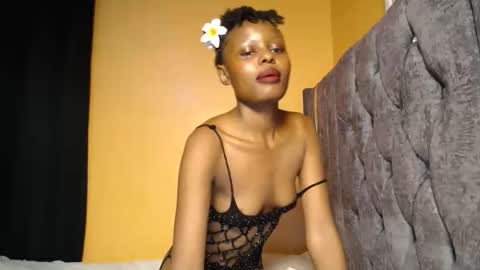 queen_sashavixen online show from February 2, 5:55 pm