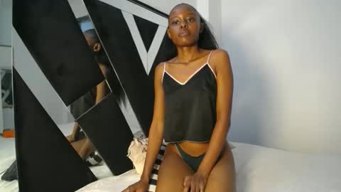 queen_sashavixen online show from April 10, 5:34 am