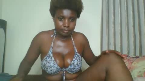 queen online show from April 24, 11:45 am