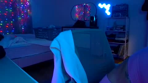 queenbee6269 online show from September 13, 8:25 am