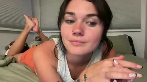 Snapshot of queencassidyy chatting on October 28, 5:00 am Cassidy online show from October 28, 5:00 am