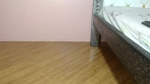 queenchloe1 online show from April 12, 4:45 pm