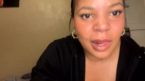 queencreolexo online show from December 16, 12:15 am