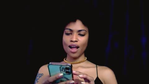 Snapshot of queendom_ing chatting on December 3, 9:46 pm Sweet Goddess online show from December 3, 9:46 pm